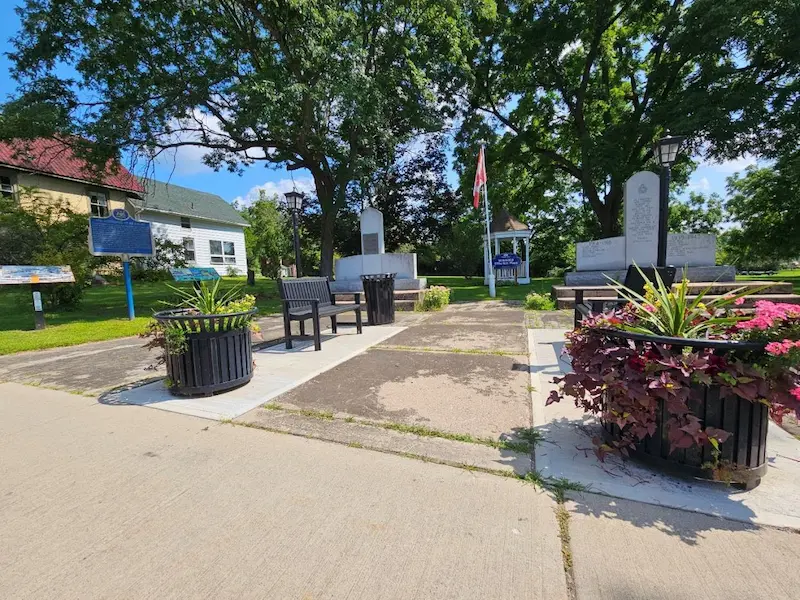 efffie tett place memorial