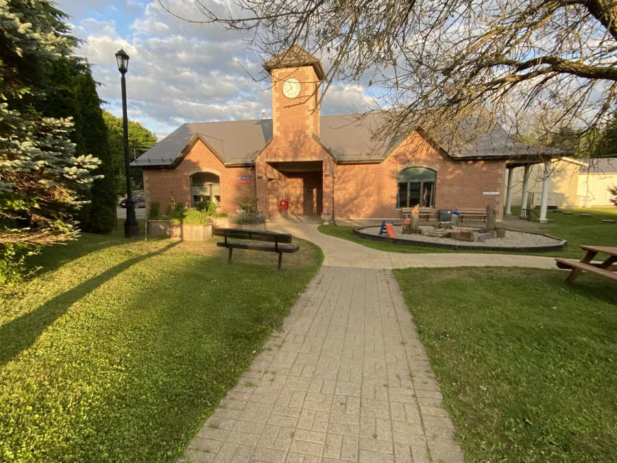 exterior shot of Elgin Municipal Complex