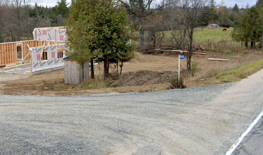 driveway entrance