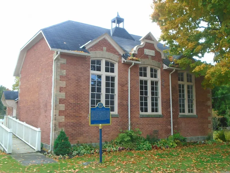 Heritage Walking Tour of Elgin