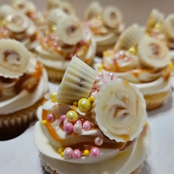 Intoxicated Cakes by Rasa 